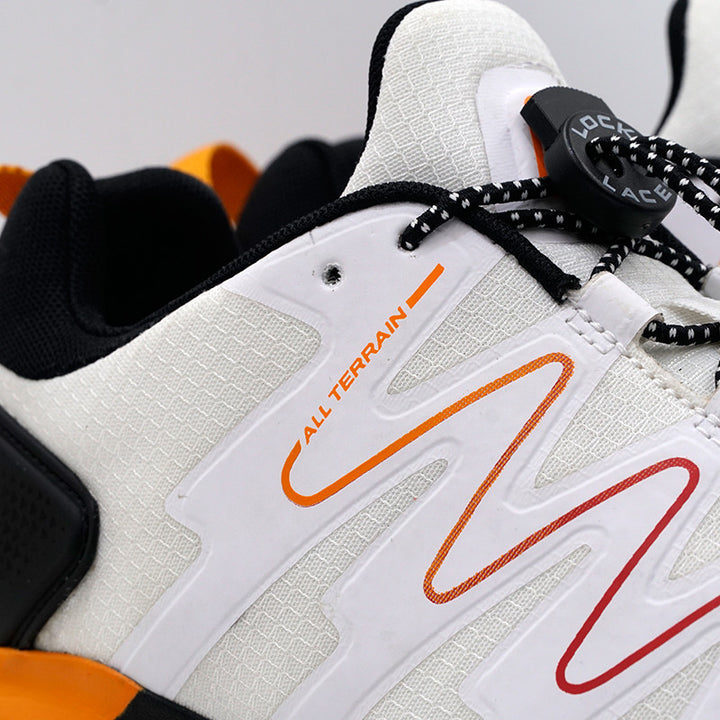 League Kumo 2 White/Black Sepatu Running Pria